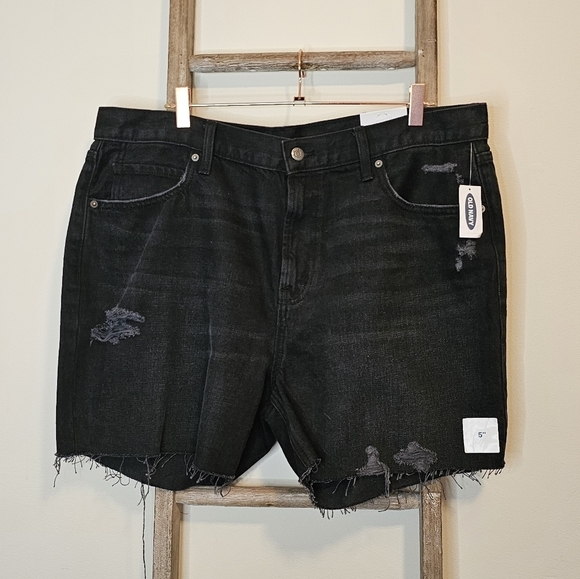 ⭐️40% Off⭐️ Old Navy Dad Shorts in Faded Black - Picture 1 of 14